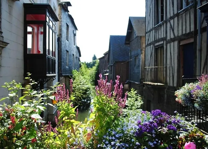 Chic Et Normand, Parking Facile, Wifi Hd Appartement