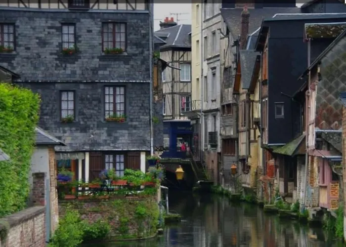 Chic Et Normand, Parking Facile, Wifi Hd